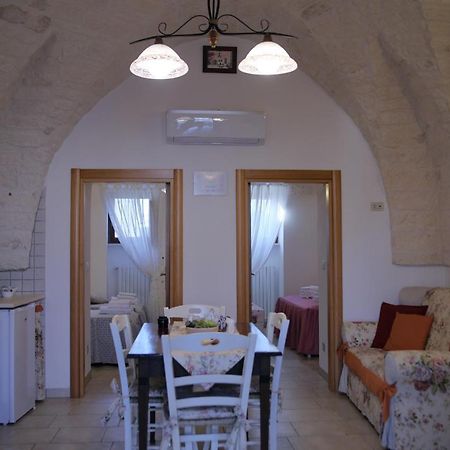 Valle D'Itria Trullo Sovrano Sul Monte Cisternino Exterior foto