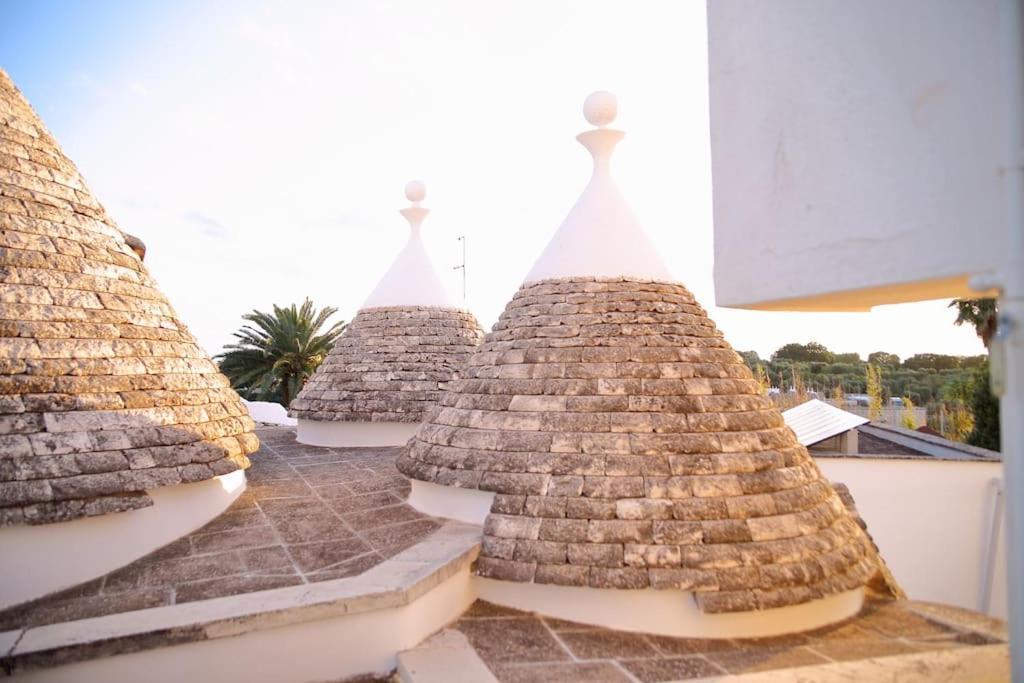 Valle D'Itria Trullo Sovrano Sul Monte Cisternino Exterior foto
