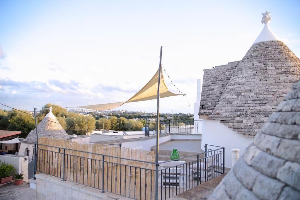 Valle D'Itria Trullo Sovrano Sul Monte Cisternino Exterior foto